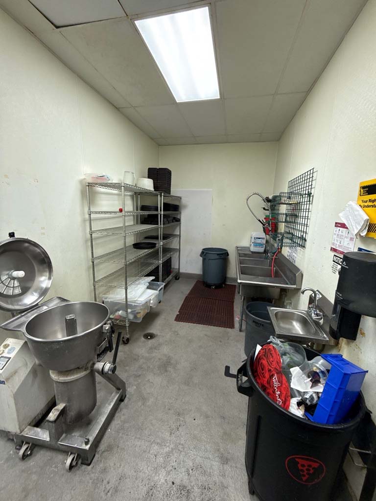 Stainless steel commercial 3-compartment sink with sprayer for sale