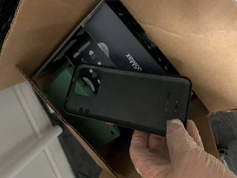 abandoned cell phone store auction California