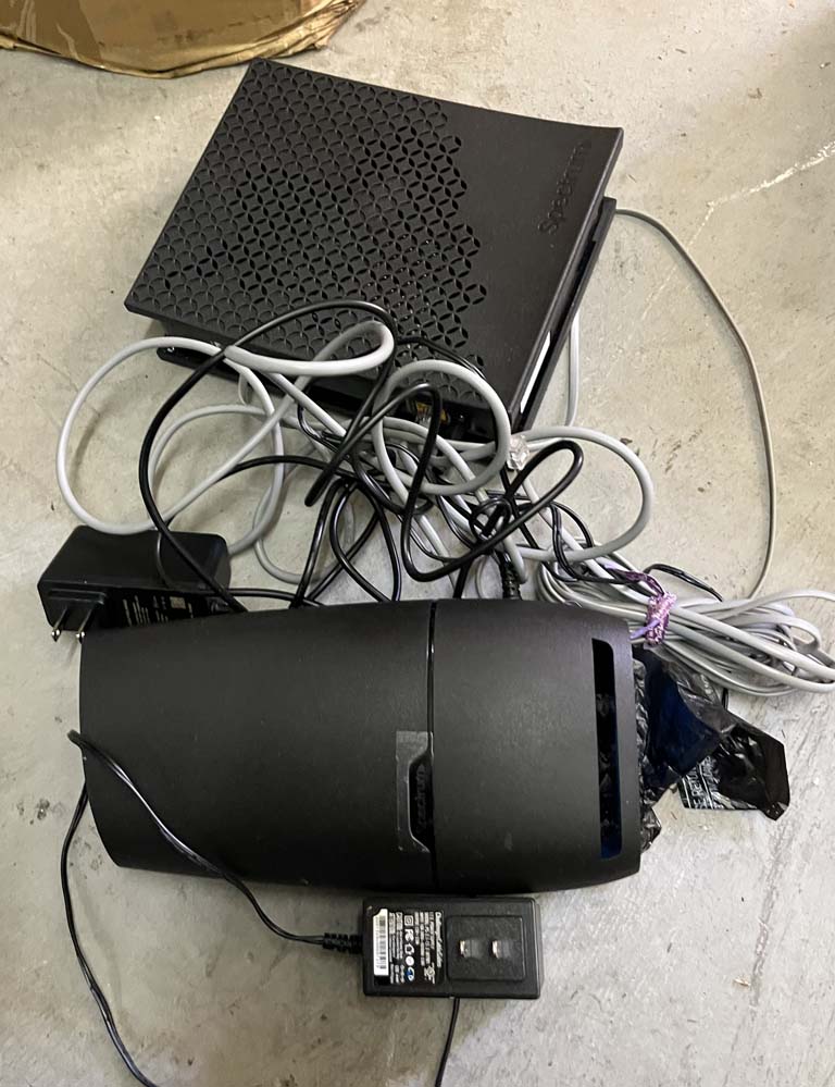 abandoned apartment auction electronics Los Angeles CA