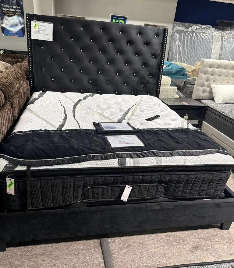 Brand New Gray Sectional Sofa – Furniture Store Auction