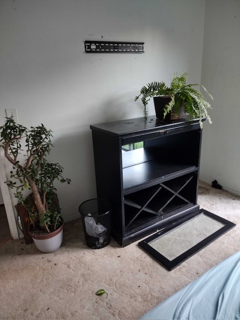 resale furniture auction San Diego