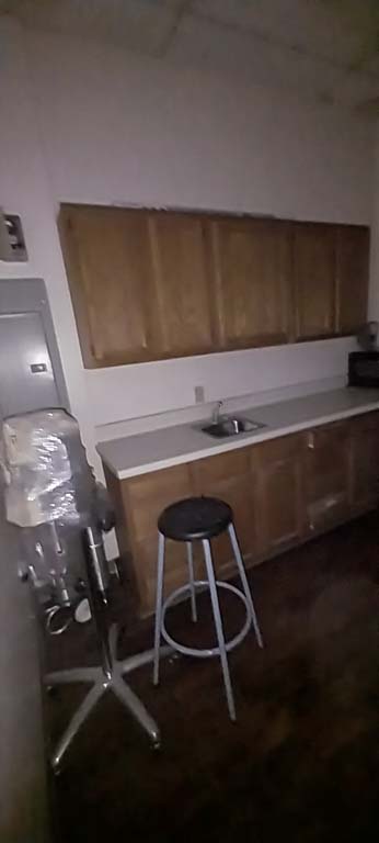 Dental equipment auction near Los Angeles