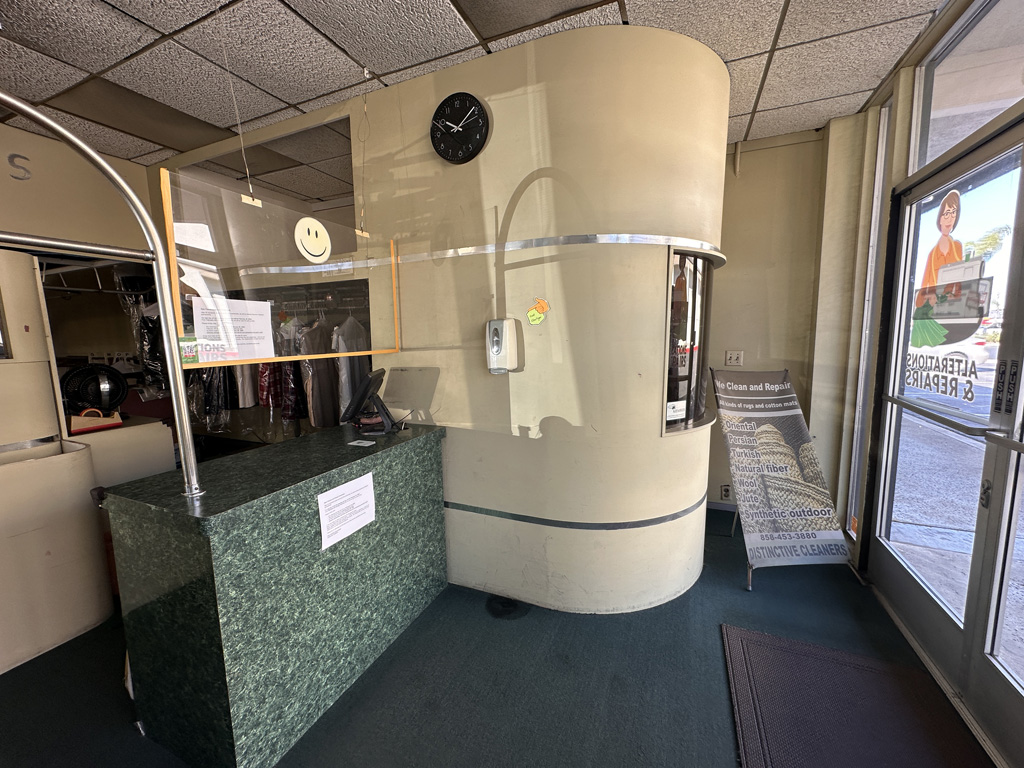 Juki commercial serge machine for sale
